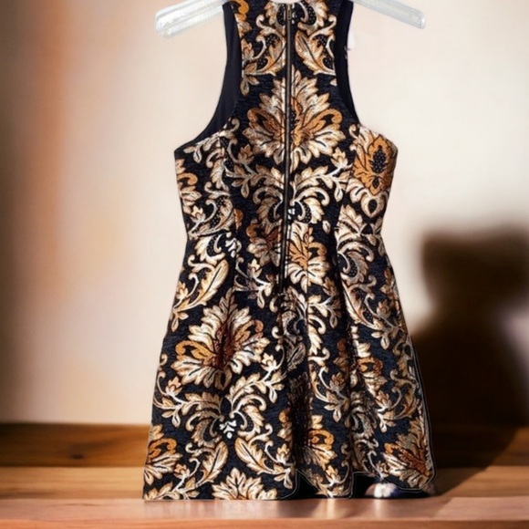 Gianni Bini Elegant Dress w/ lining SzS - Picture 2 of 13